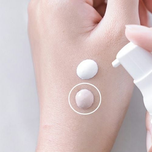 ナヴィーン　ミネラルサンスクリーン　ライトベージュ　SPF50  PA++++　30ml　【おもちゃ箱】2